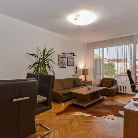 Our Is Your - Cosy Two Bedroom Next To Ndk And Vitoshka Apartment *
