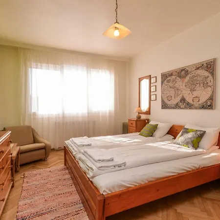 Our Is Your - Cosy Two Bedroom Next To Ndk And Vitoshka Apartment Sofia