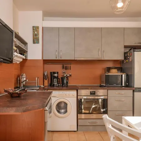 Our Is Your - Cosy Two Bedroom Next To Ndk And Vitoshka Apartment *